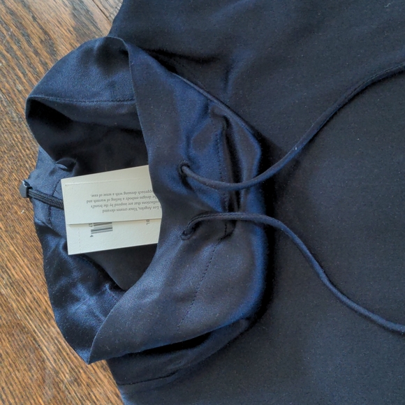 NWT Vince 100% Silk blouse - Picture 3 of 3